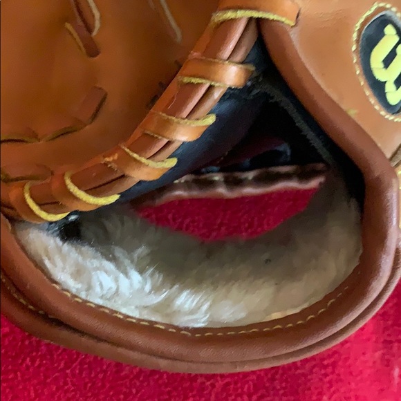 Wilson DFS Series Dial Fit System Glove (Leftie) - Picture 6 of 11